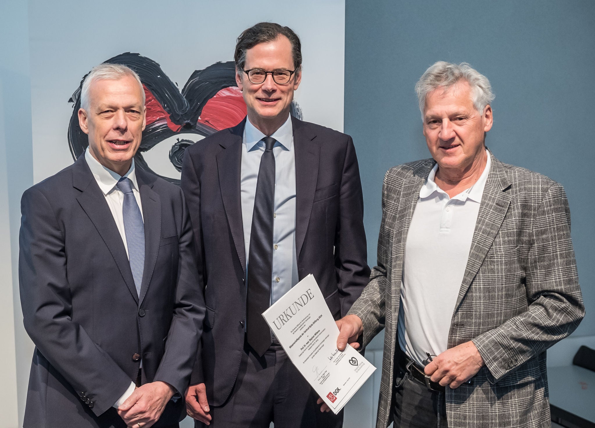 v.l.n.r. Prof. Dr. Thomas Voigtländer, Preisträger Prof. Dr. Stephan Willems, Prof. Dr. Armin Welz