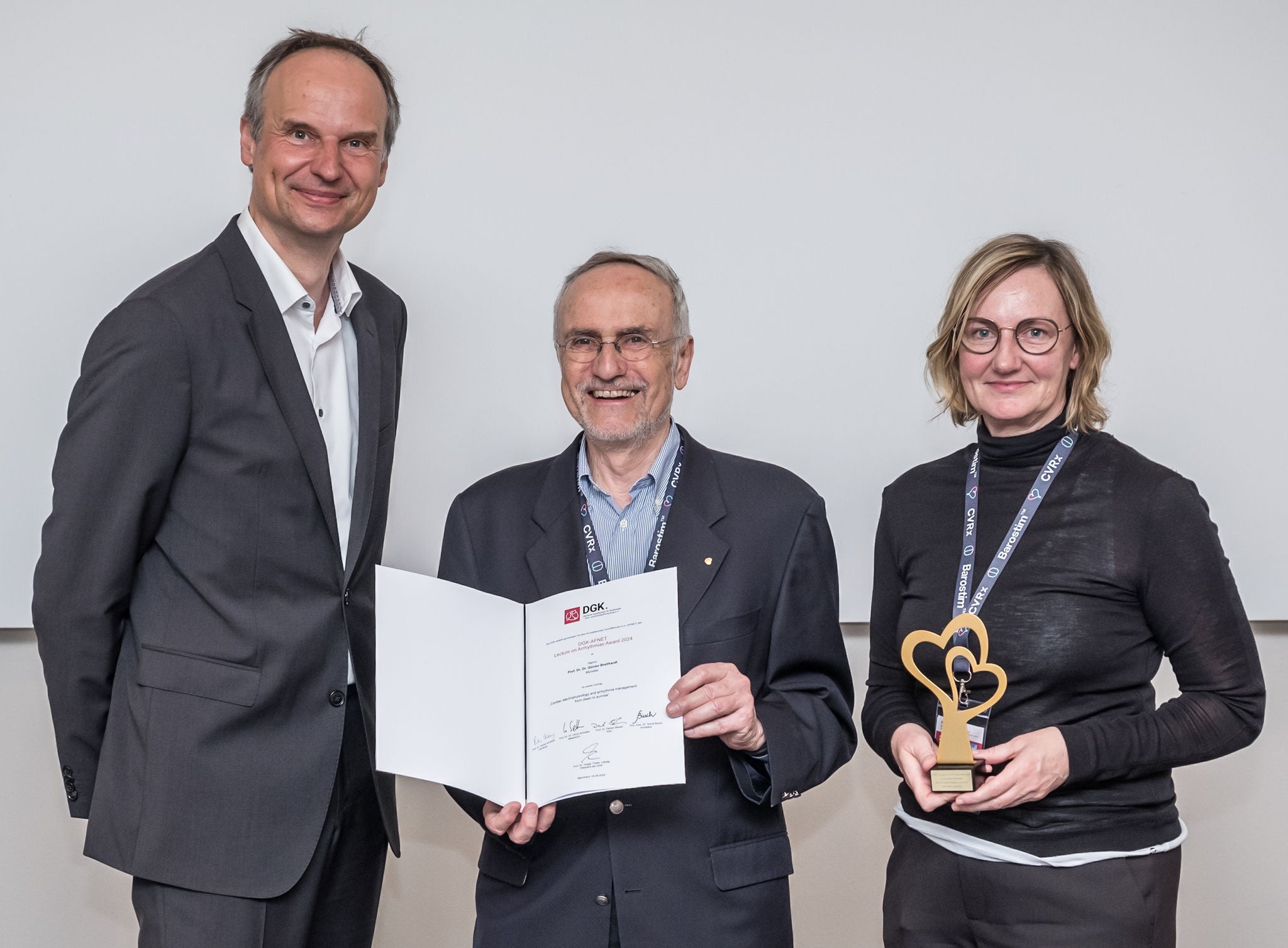 v.l.n.r. Prof. Dr. Paulus Kirchhof (AFNET), Preisträger Prof. Dr. Dr. h. c. Günter Breithardt, Dr. Ines Gröner (AFNET)