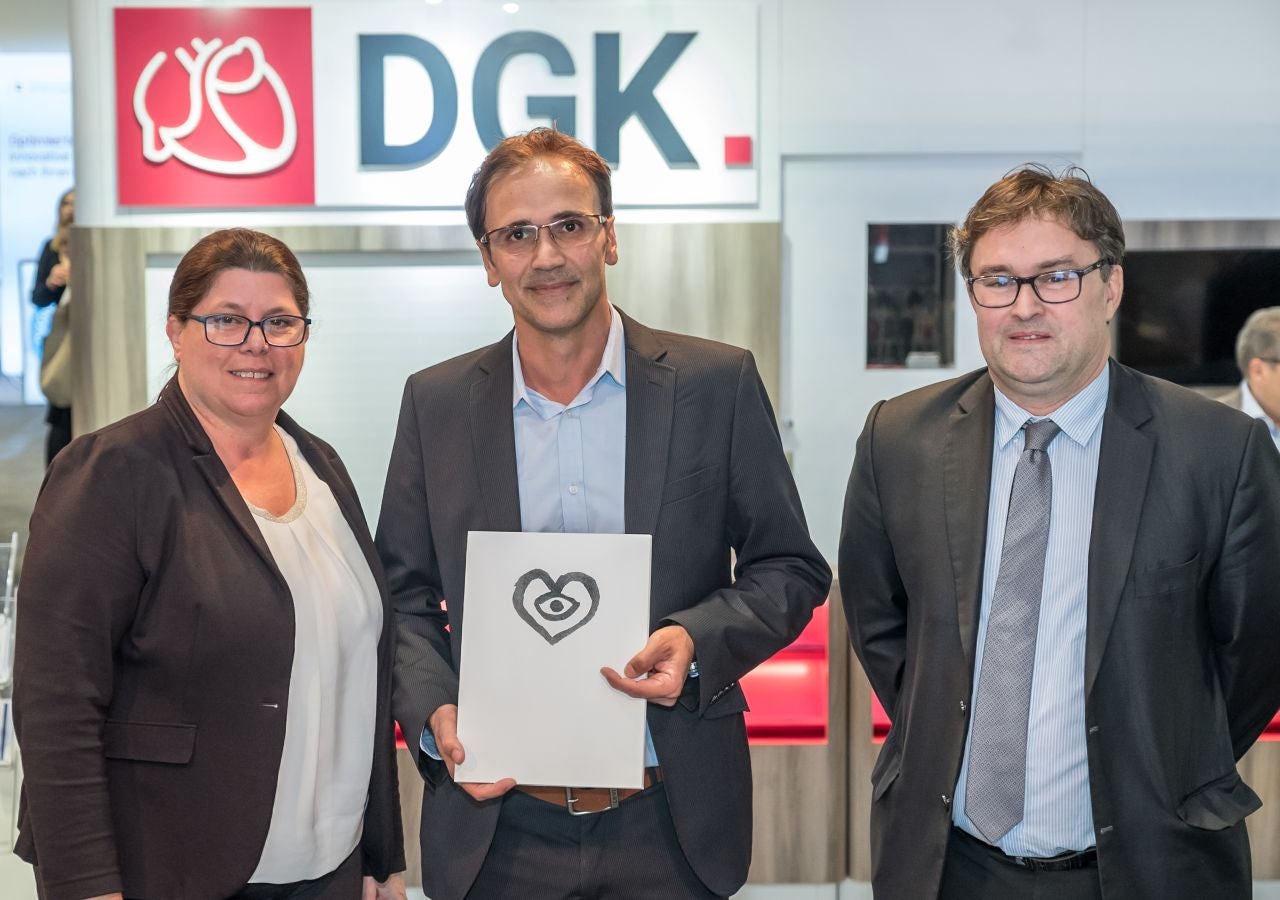 vlnr: Prof. Dr. Rabea Hinkel, Preisträger Dr. Alireza Saadatmand, Prof. Dr. Harald Langer (©DGK/Thomas Hauss)