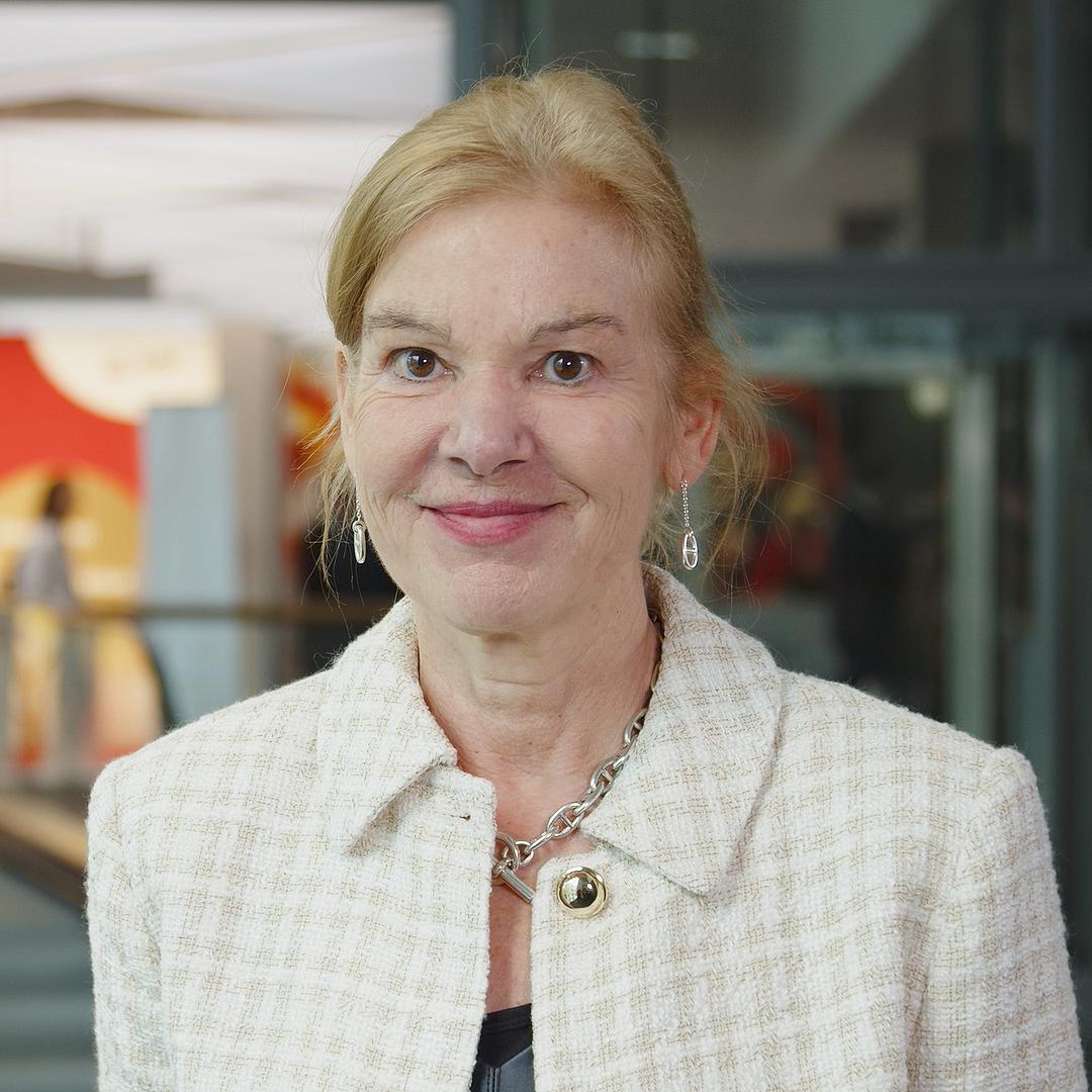 Prof. Christiane Tiefenbacher