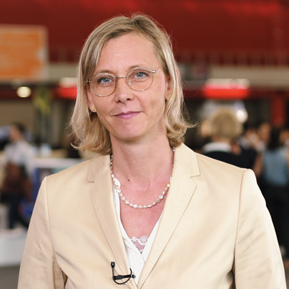 Frau PD Dr. Katharina Schütt