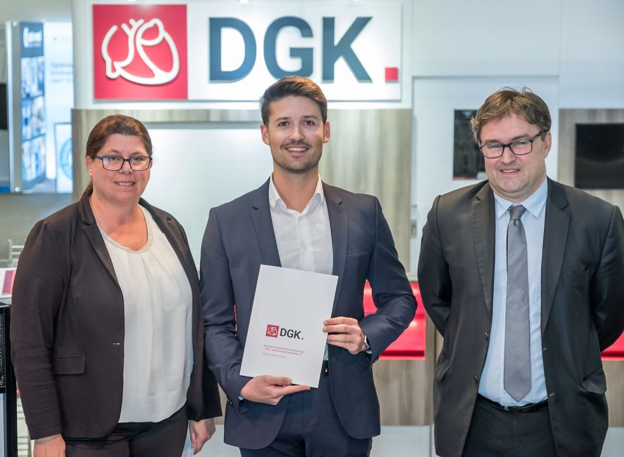 vlnr: Prof. Dr. Rabea Hinkel, Preisträger Nicolas Schommer, Prof. Dr. Harald Langer (©DGK/Thomas Hauss)