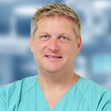 Dr. Mattias Roser