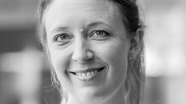 poess-janine-375x375px
