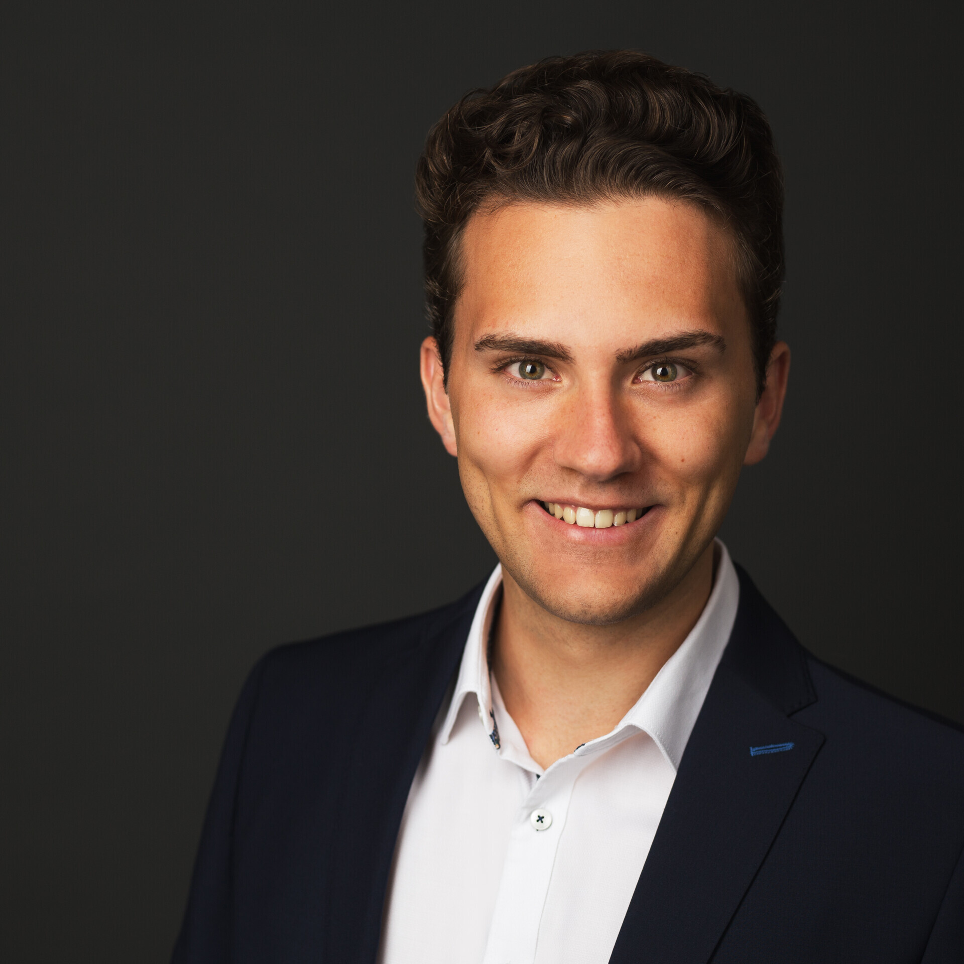 Dr. Lukas Ley