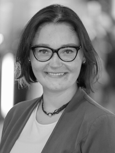 tennigkeit-johanna-375x500px