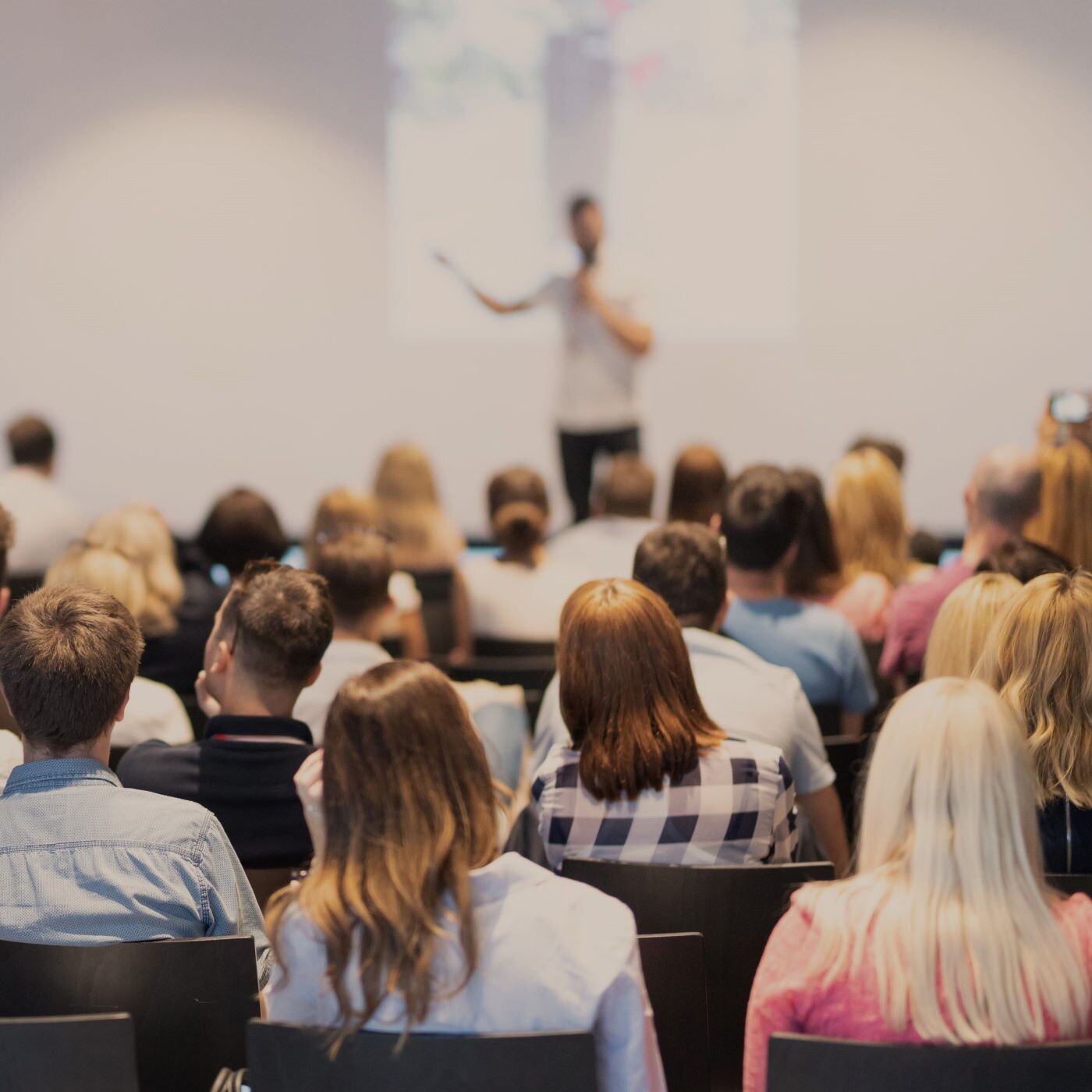 shutterstock-Matej Kastelic_1117902230-1-1_abgedunkelt