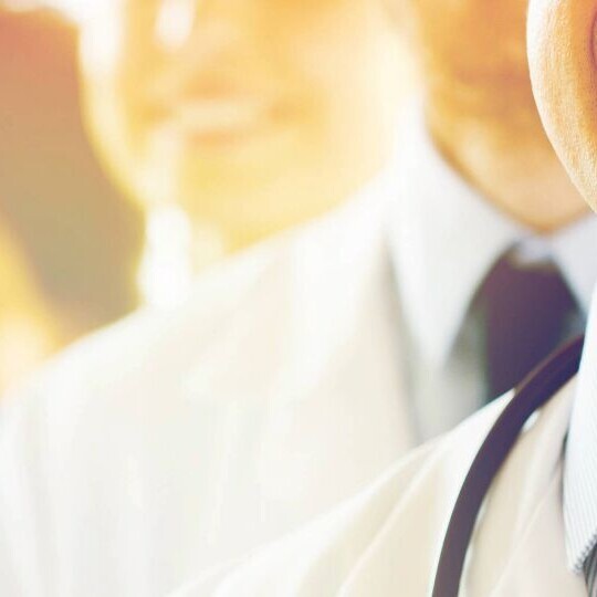 aerzte-aerztin-healthcare-professionals-shutterstock-526164652-32zu9