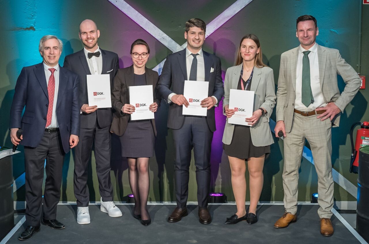 v.l.n.r.: Prof. Dr. Ulf Landmesser, Preisträger Emanuel Heil , Preisträgerin Dr. Ann-Kathrin Kahle, Preisträger 1. Platz Dr. Shinwan Kany, Preisträgerin Paulina Vitkauske, Prof. Dr. Holger Thiele (©DGK/Thomas Hauss)
