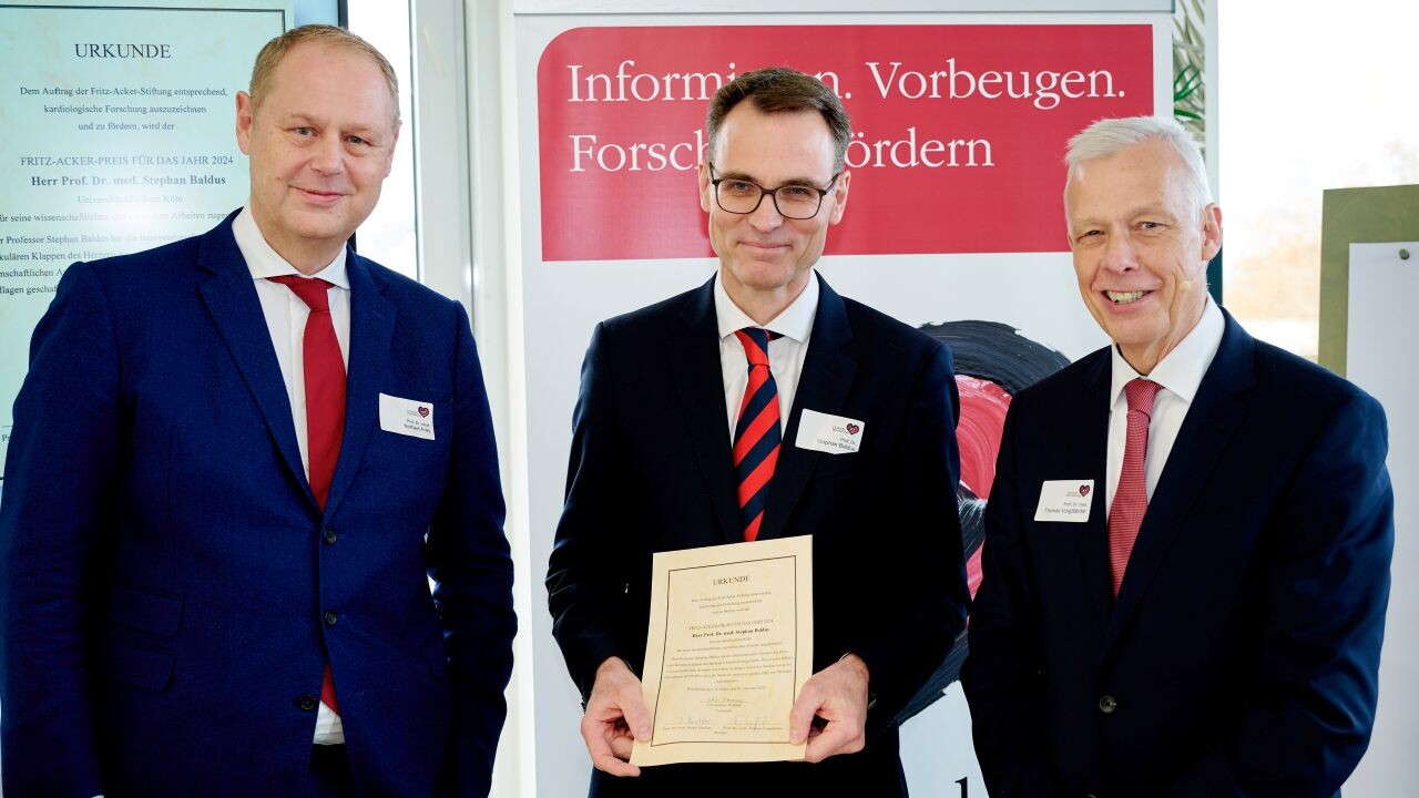 v.l.n.r.: Prof. Dr. Norbert Frey, Preisträger Prof. Dr. Stephan Baldus, Prof. Dr. Thomas Voigtländer 