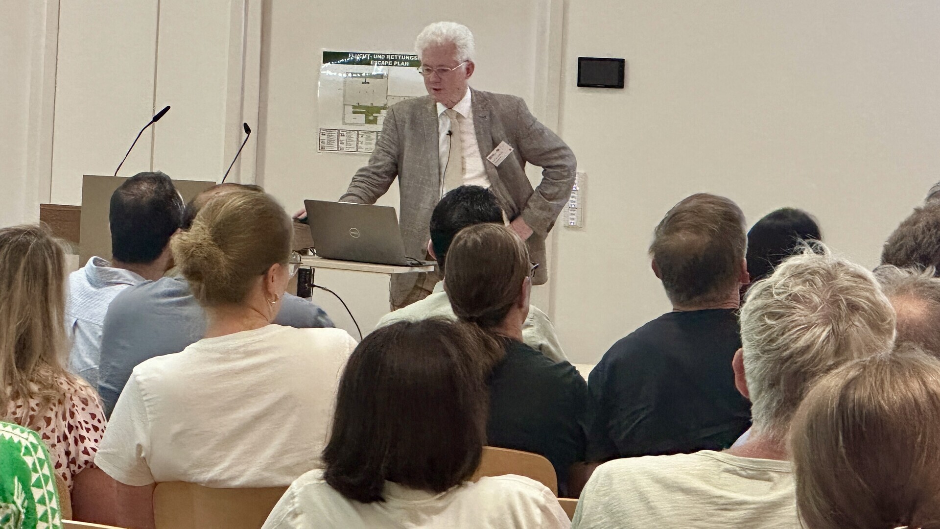 DEK 2026: Vortrag Prof. Hagendorff