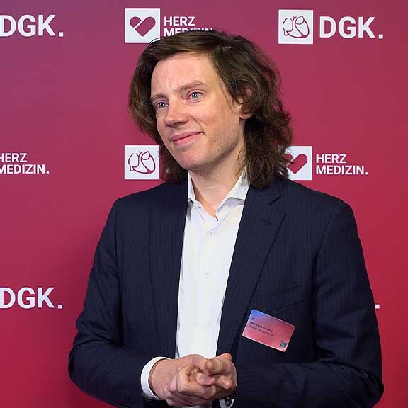 576x576_tschochochei_01