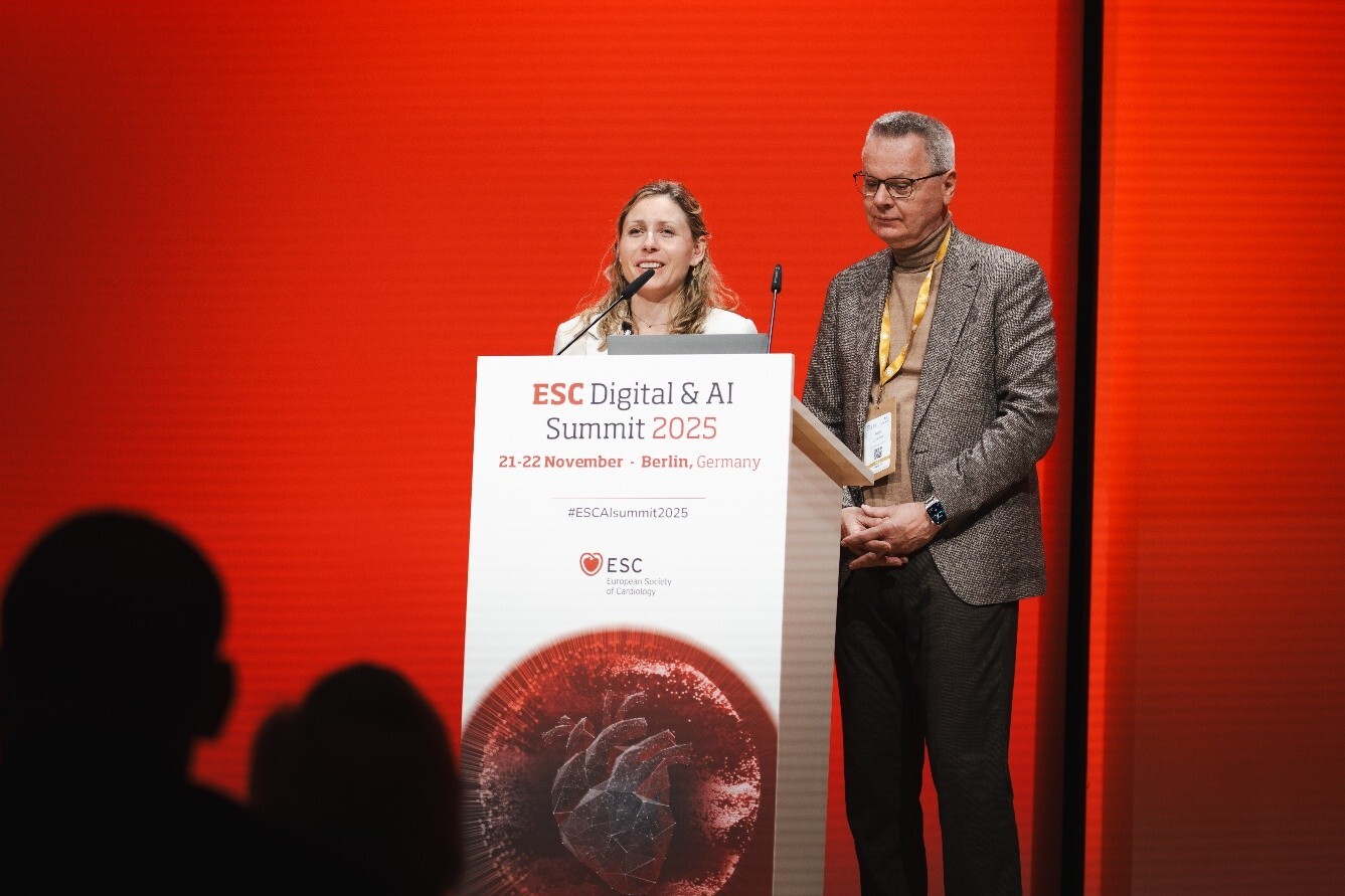 Prof. Sandy Engelhardt und Prof. Nico Bruining bei Eröffnung ESC Digital & AI Summit 2025