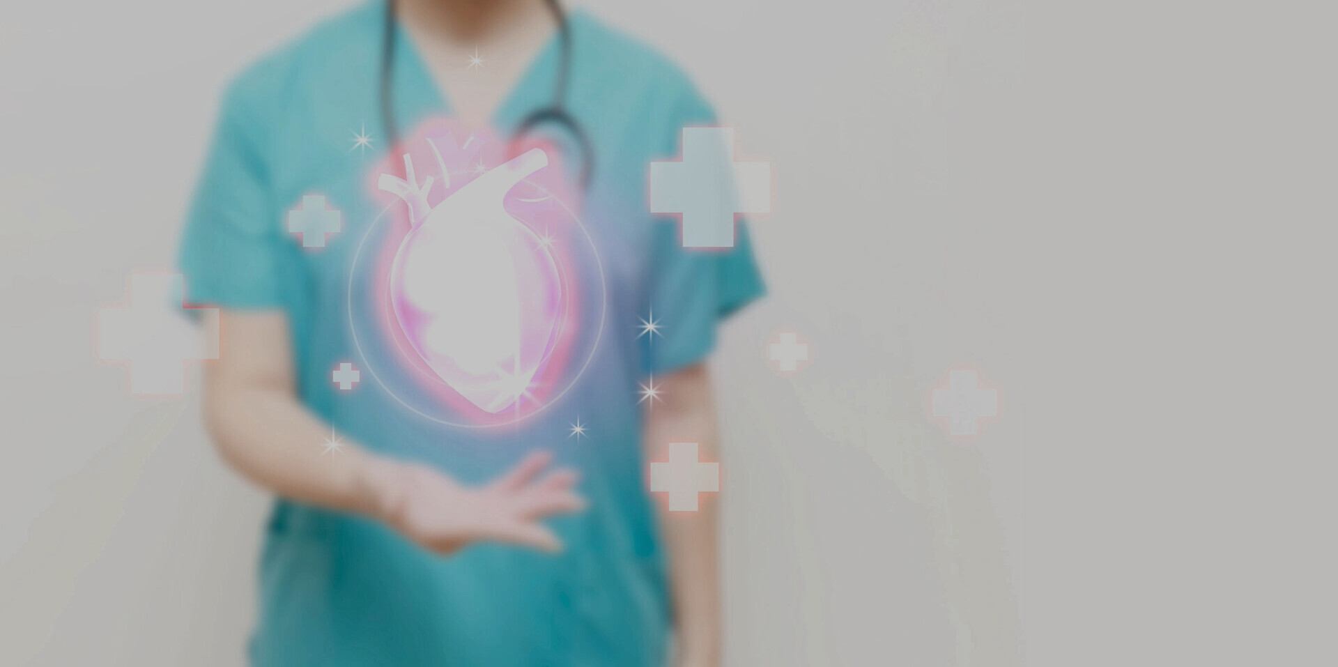 Medizinisches Personal mit Stethoskop und Herz im Vordergrund