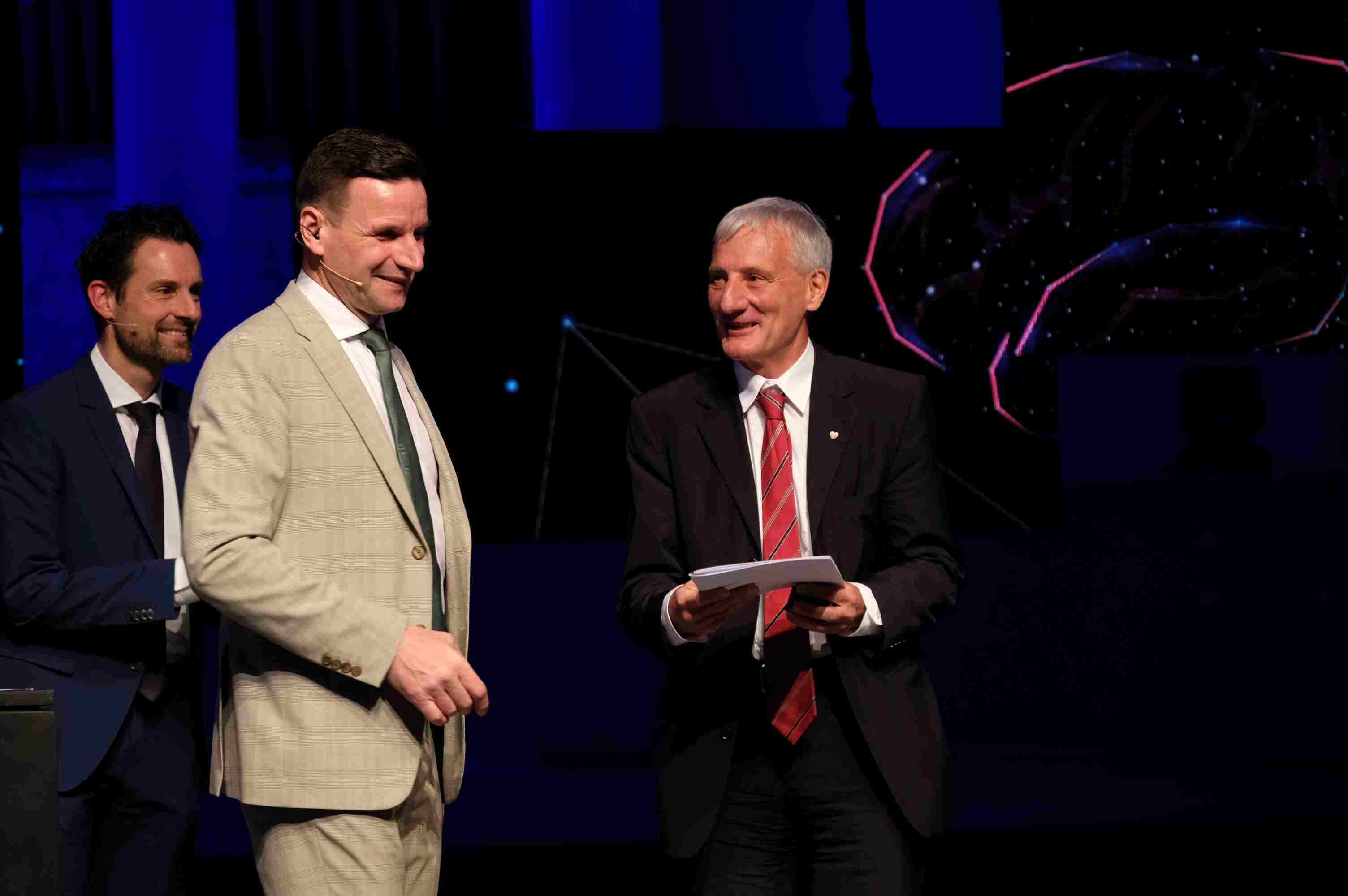 dgk-jahrestagung-goldene-ehrennadel-smetak