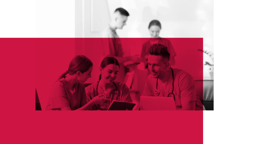 Junge Ärzte besprechen Fälle