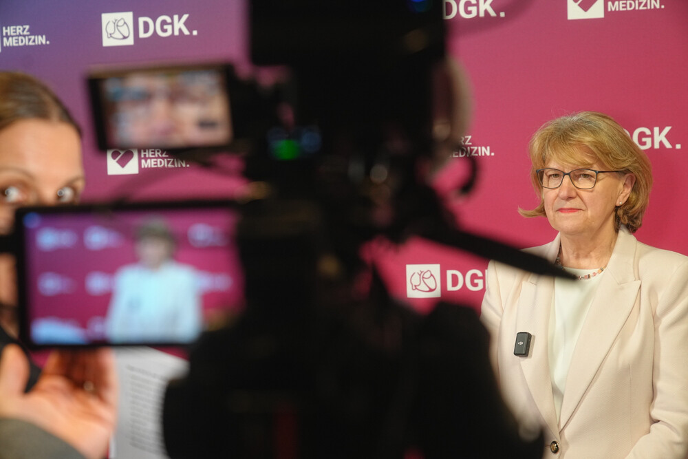 thaiss-kamera-1000x667