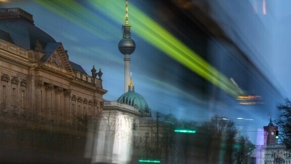 berlin-shutterstock-1882033729-1zu1-576x576