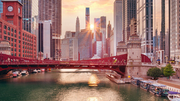 chicago-shutterstock-2524429905-1zu1-576x576px