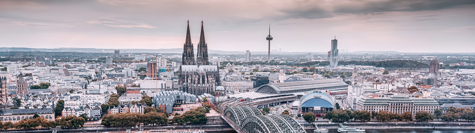 köln-shutterstock-2234425403-header-image