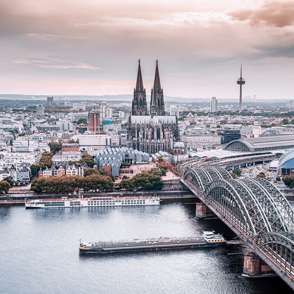köln-shutterstock-2234425403-1zu1-576x576px