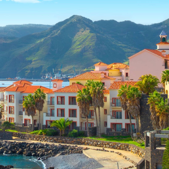 lissabon-shutterstock-2403873489-1929x540