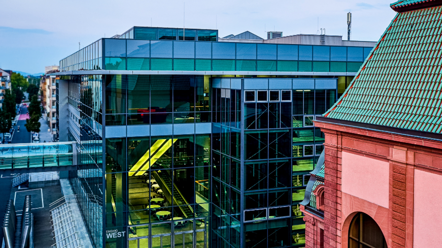 mannheim-mcon-ben-van-skyhawk-16-9