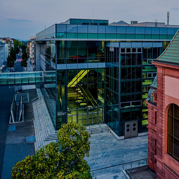 mannheim-mcon-ben-van-skyhawk-1zu1-576x576px-dunkler