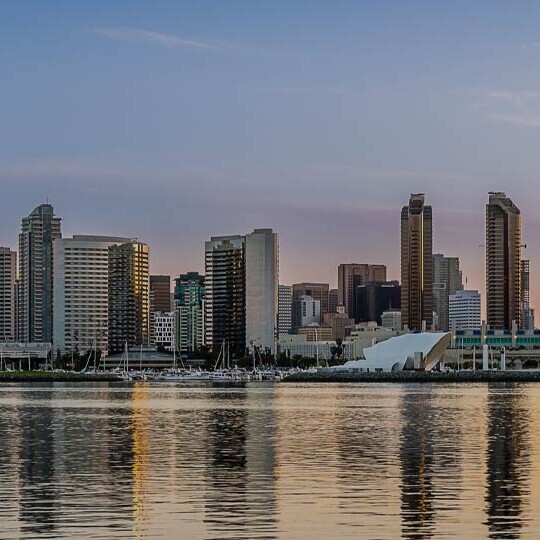 sandiego-shutterstock-2289832229-32zu9-1920x540px-dunkel