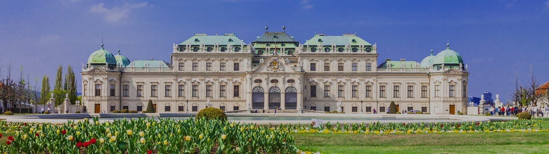 vienna-shutterstock-264447587-32zu9-1920x540px-dunkel