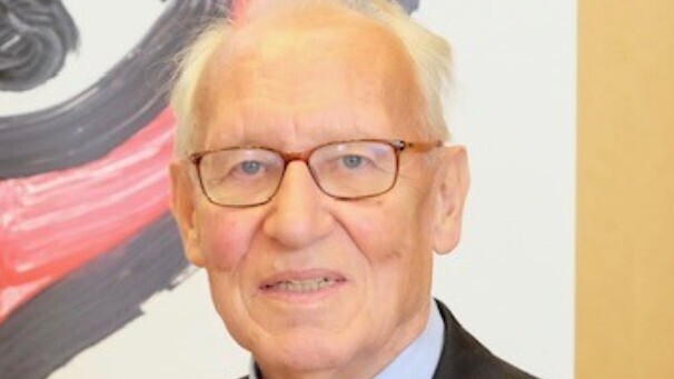 Prof. Hellmut Oelert