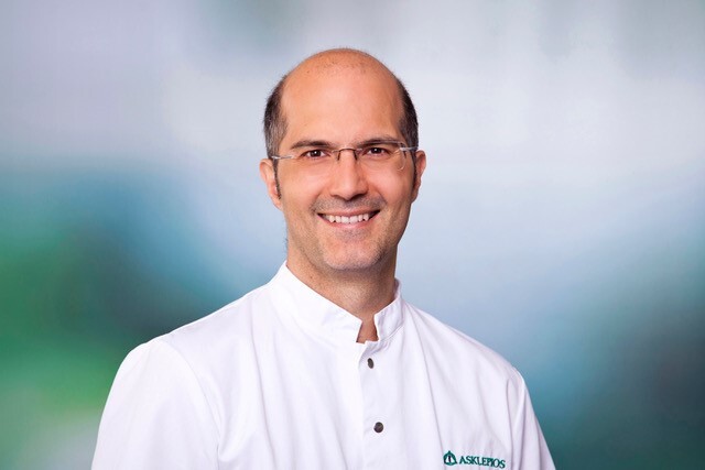 01_AKN_Heidberg_Alexander_Ghanem_30x20