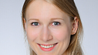 ackmann-jana-portrait-1zu1-375x375