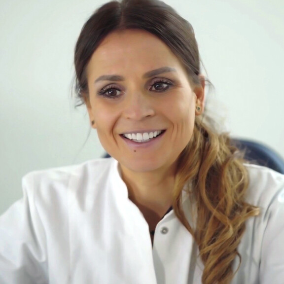 Portraitbild-V-Sanin-2024-576x576px