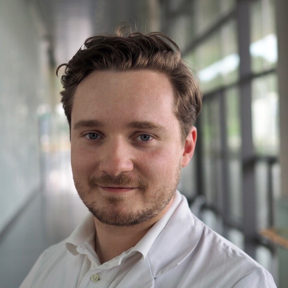 Dr. Dominik Felbel