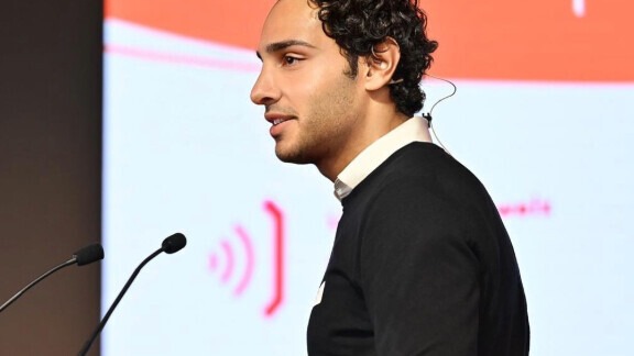 hahad-omar-1zu1-576x576