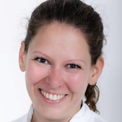 Dr. Ester Herrmann
