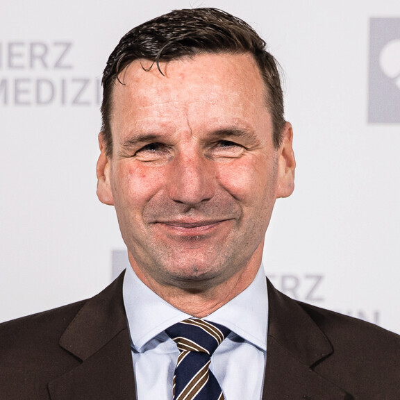 Prof. Holger Thiele