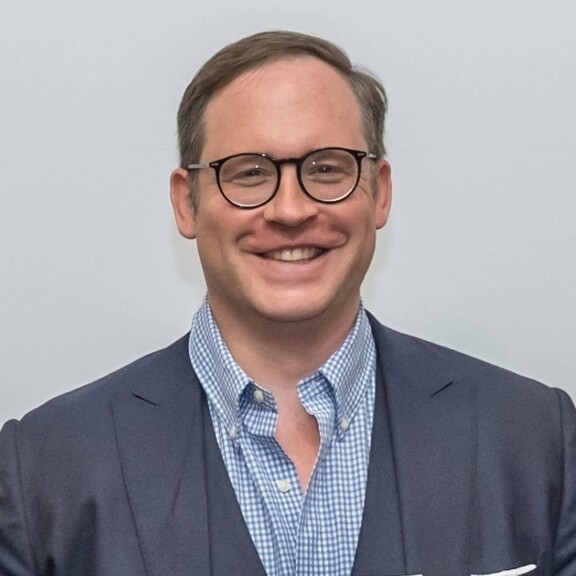 luesebrink-enzo-portrait-1zu1-576x576