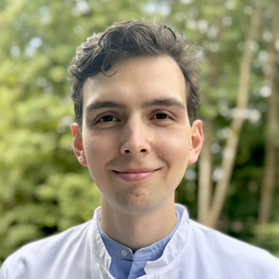 portrait-david-naguib-1zu1-576x576