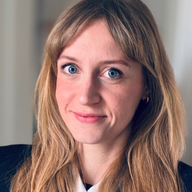 ueberham-laura-2025-portrait-375x375