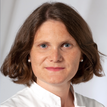 wienecke_laura-portrait-375x375