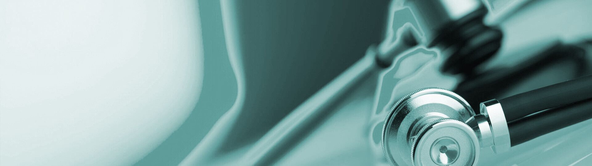 medizin-recht-shutterstock-795328324-32zu9-gefaerbt-1920x540px