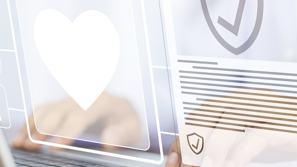 dokumentenmanagement-shutterstock-2313793003-32zu9-1920x540px