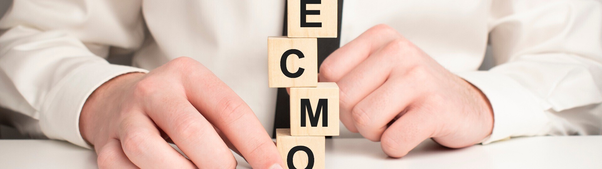 ecmo-shutterstock-2130529943-1920x540a