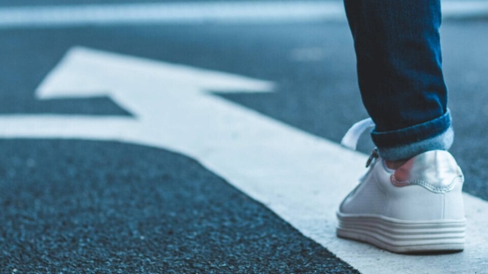 entscheidung-richtung-shutterstock-1348018796-32zu9-1920x540