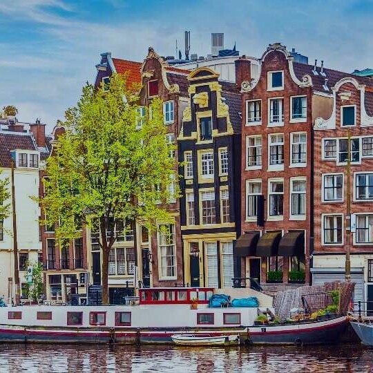 esc-kongress-amsterdam-shutterstock-656151523-1920x540e
