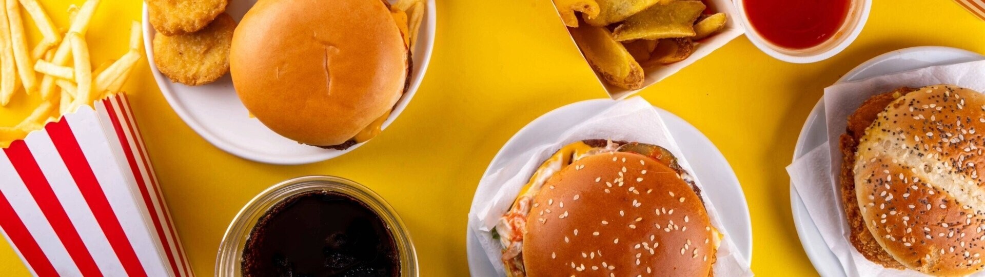 fastfood-shutterstock-2505627811-32zu9-1920x540