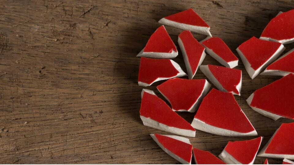 heart-broken-on-black-wood-red-1569105334-1920x540px