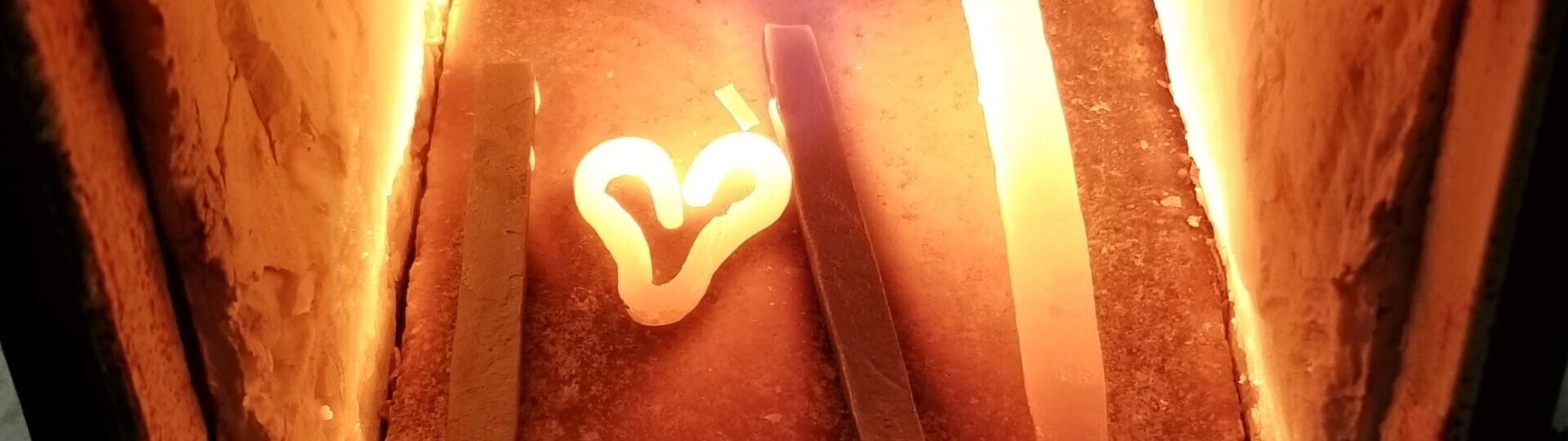 herz-eisen-shutterstock-1822770755-32zu9-1920x540